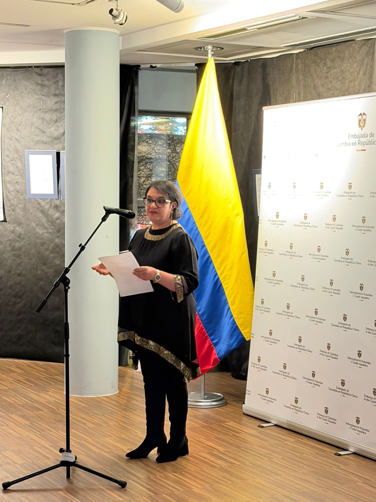 Colombia fortalece la diplomacia cultural a través de la enseñanza del español en la República Checa
